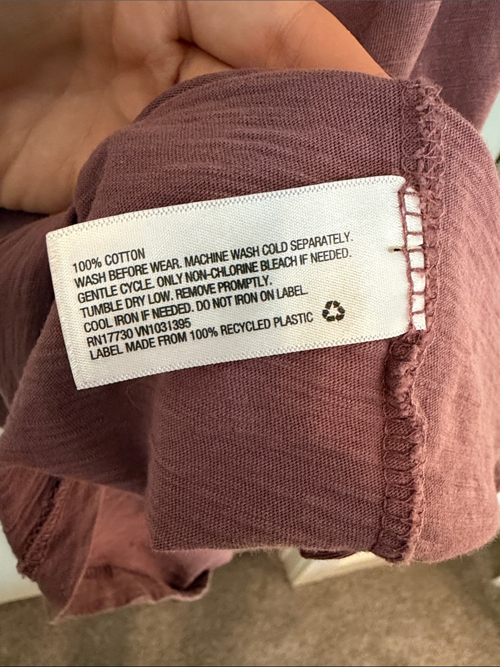100% Cotton Universal Thread V-Neck Tee in Mauve - Picture 4 of 5